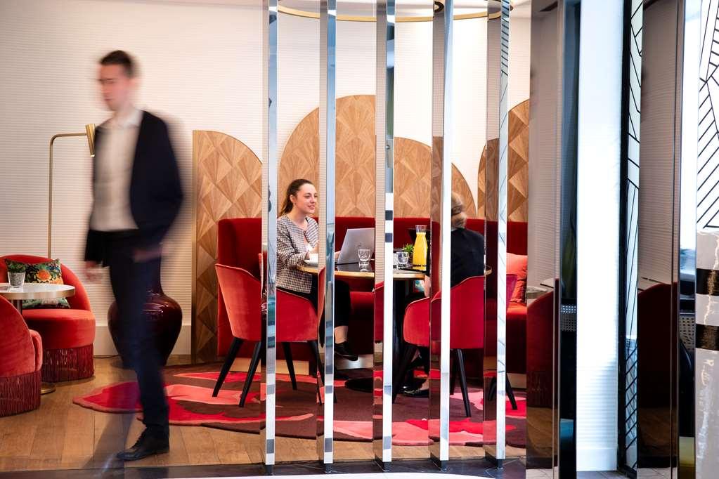 Victor Hugo Kléber Hotel Paris